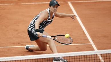 Fransa Açık’ta kadınlar finalin adı: Barty - Vondrousova