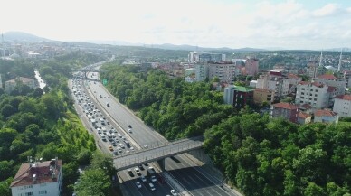 FSM Köprüsü’nde bakım onarım çalışmaları nedeniyle oluşan trafik yoğunluğu havadan görüntülendi