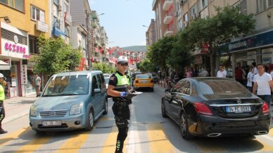 Gemlik emniyeti sürücü seyahat karnesi dağıttı