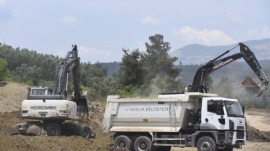 Gemlik kurban pazarında hummalı çalışma