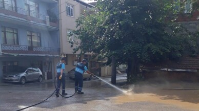 İzmit Belediyesi’nden sel mağdurlarına sıcak çorba ikramı