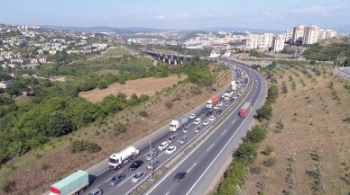 Kocaeli’de bayram trafiği artarak devam ediyor