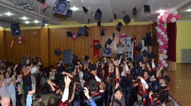Kurdereli’de mezuniyet coşkusu