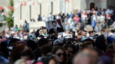 Muhammed Mursi için Fatih Camii’nde gıyabi cenaze kılındı