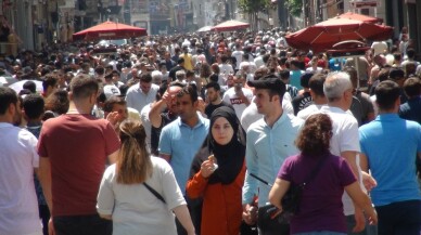 (Özel) Taksim’de bayram yoğunluğu