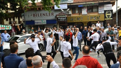 (ÖZEL) Uygur Türkleri, Çin tarafından yasaklanan 400 yıllık geleneklerini Bursa’da yaşattı