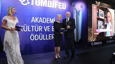 Prof. Dr. Zehra Neşe Kavak’a, TÜMBİFED Jüri Özel Ödülü