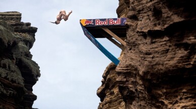 Red Bull Cliff Diving Portekiz’de nefesleri kesti