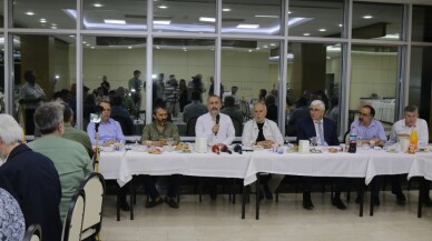 Rektör Savaşan Sakarya basını ile iftarda bir araya geldi