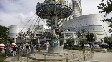 Retro Lunapark, çocuklar ve yetişkinleri eğlendiriyor