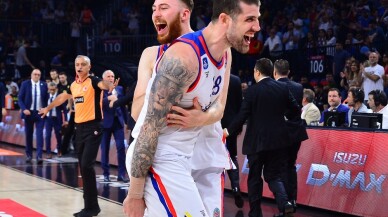 Şampiyon Anadolu Efes, kupasını aldı