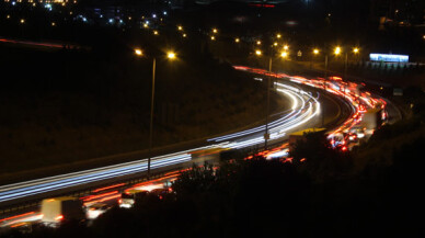 TEM otoyolunda trafik durma noktasına geldi