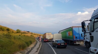 Yağmur Yalova-Bursa yolunda kazaya neden oldu: 1 yaralı