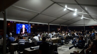 Yıldırım ve İmamoğlu ortak yayınına basın mensuplarından yoğun ilgi