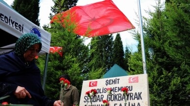 15 Temmuz şehidi Gökbayrak mezarı başında anıldı