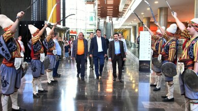 Bakan Yardımcısı Kuş’a kılıç kalkanlı vedâ