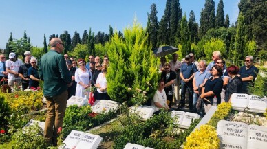 ’Balyoz’dan tutuklandıktan sonra kansere yakalanan emekli Tuğamiral Çakmak mezarı başında anıldı