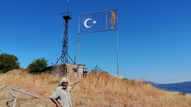 Erdek’teki dev bayrak alanı pislik ve karanlık içinde