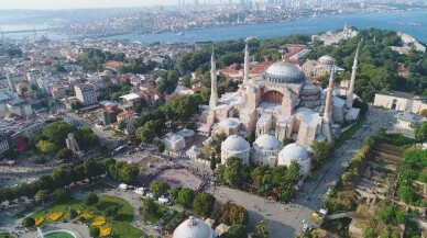 İstanbul’da 15 Temmuz koreografik anma gösterisi ilgiyle izlendi