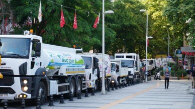 İzmit’in yeni temizlik araçları geldi