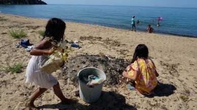 Kapıdağ’ı Gezdiler, Plastik Atık Topladılar