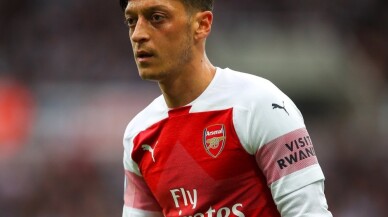 Mesut Özil’e Londra’da saldırı girişimi