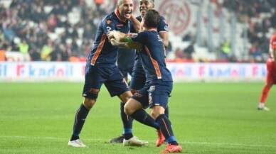 Başakşehir’e gençlik aşısı