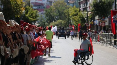 Bursa’da 30 Ağustos Zafer Bayramı’nda helikopterli tören