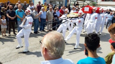 Kansere yenik düşen Kıbrıs gazisi toprağa verildi