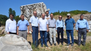 Kaymakam Yazar ve Rektör Özdemir, Kyzikos’u ziyaret etti