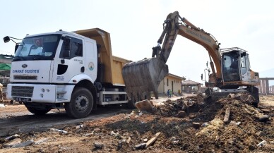 Osmangazi’de kurban satış yerleri temizlendi