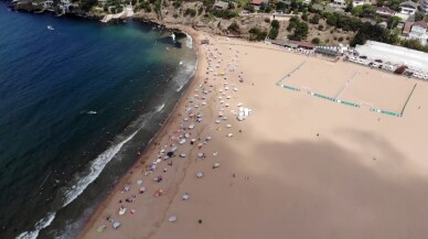 (Özel) Nemden bunalan İstanbulluların akın ettiği Riva plajı havadan görüntülendi