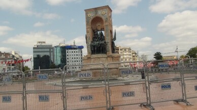 Taksim Cumhuriyet Anıtı bariyerlerle kapatıldı