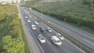 3 günlük tatil, TEM’de trafiği durma noktasına getirdi