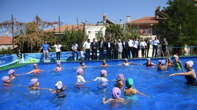 Balıkesir Büyükşehir 15 bin çocuğa yüzme eğitimi verdi