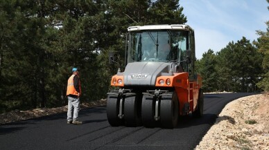 Büyükşehir asfalt ekipleri Taraklı’da