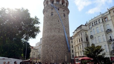 Galata Kulesi prostat kanserine dikkat çekmek için mavi kravat taktı