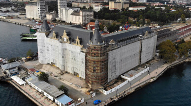 Haydarpaşa Garı’nın simgesi olan saat yerine monte edildi