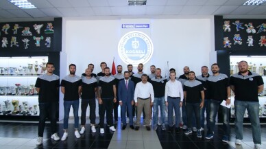 Kağıtspor Basketbol’da imzalar atıldı