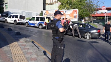 Polis ekiplerinden okul çevresinde şüpheli araç ve kişilere denetim