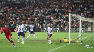 UEFA 21 Yaş Altı Avrupa Şampiyonası: Türkiye: 2 - İngiltere: 3 (Maç sonucu)