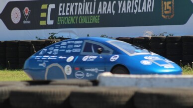 Üniversite öğrencilerinin elektrikli araçları, TEKNOFEST’te ödül alabilmek için piste çıktı