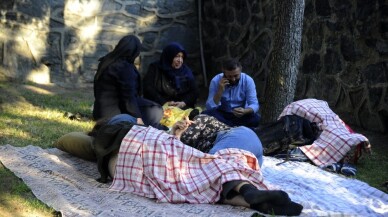 Zeytinburnu’nda vatandaşlar parklara akın etti