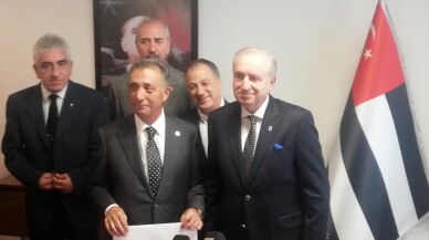 Ahmet Nur Çebi listesini verdi