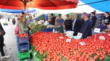 Başkan Bıyık, Pazar esnafını ziyaret etti