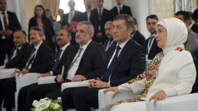 Emine Erdoğan: "3 yılda 280 bin çocuğumuza sıfır atık eğitimi verilmesi hedefleniyor"