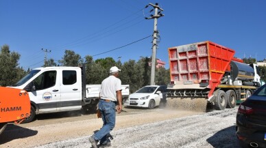 Gemlik’te yol çalışmaları sürüyor