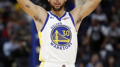 Golden State Warriors’ta Stephen Curry şoku