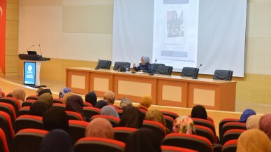 “İmam Matüridi’de Kadın Algısı” başlıklı konferans SAÜ’de verildi