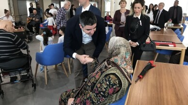 Kartal Belediyesi Yaşlı Bakım ve Huzurevi sakinleri Cumhuriyet coşkusunu kreş öğrencileriyle yaşadı